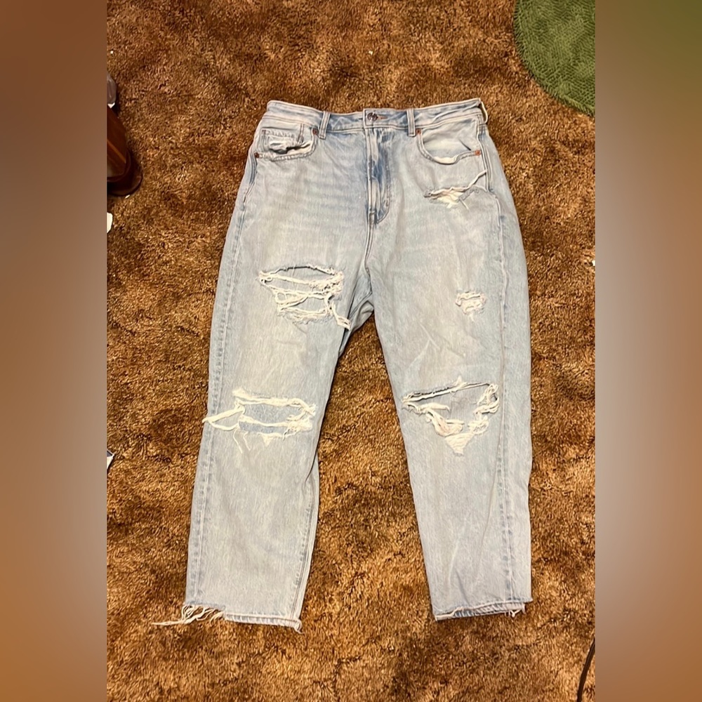 American eagle mom jeans
